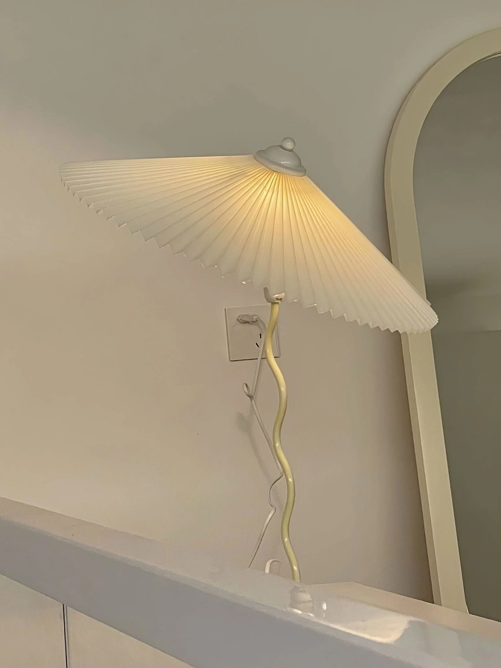 Homeko_Hat_Table_Lamp_-_-4247979 Homeko Hat Table Lamp -