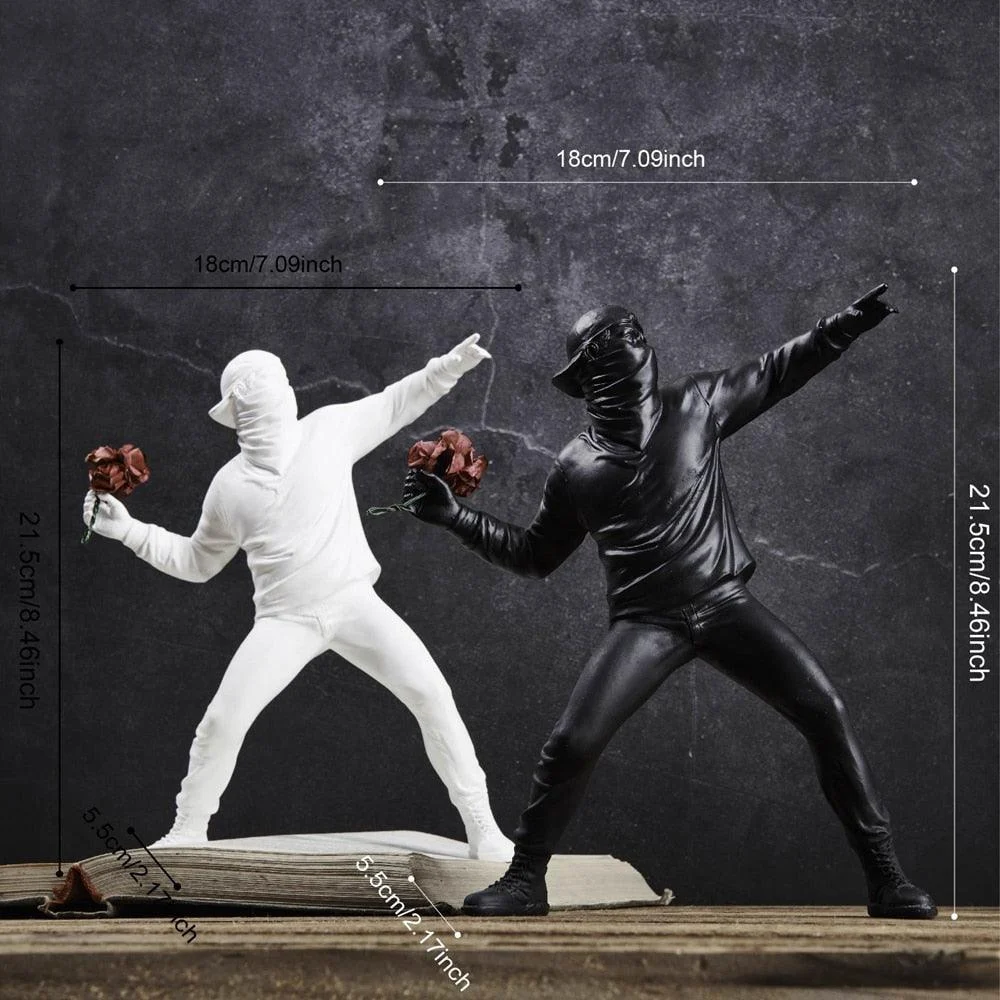 Homeko_Man_Throwing_Flowers_Sculpture_-_-4263095 Homeko Man Throwing Flowers Sculpture -
