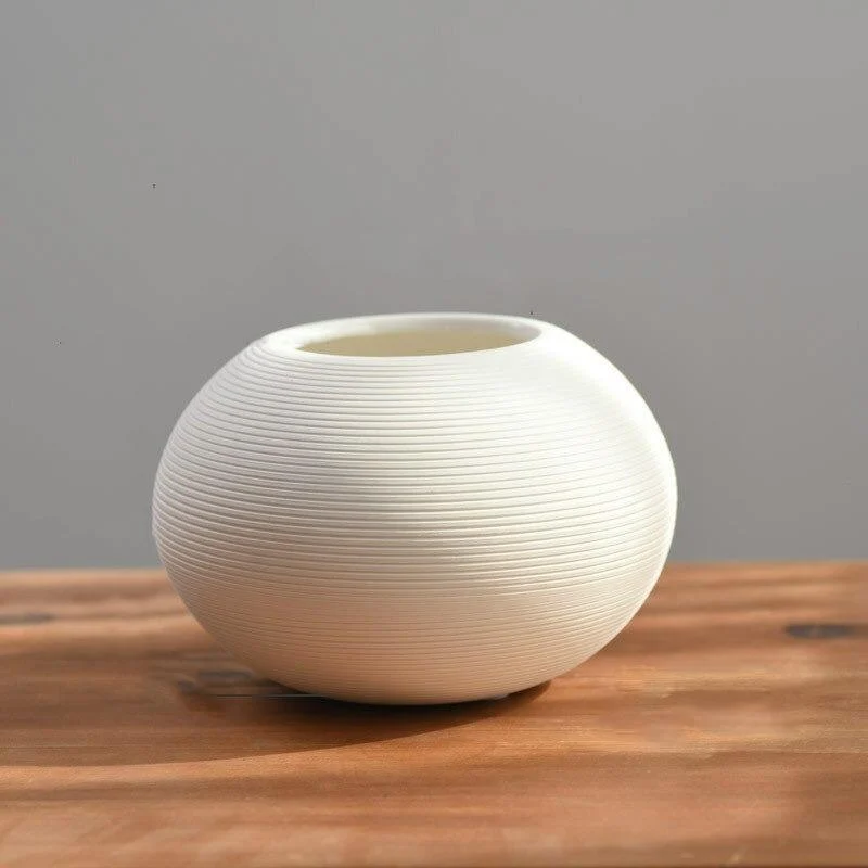 Homeko_in_White_Vase_-_-4250378 Homeko in White Vase -