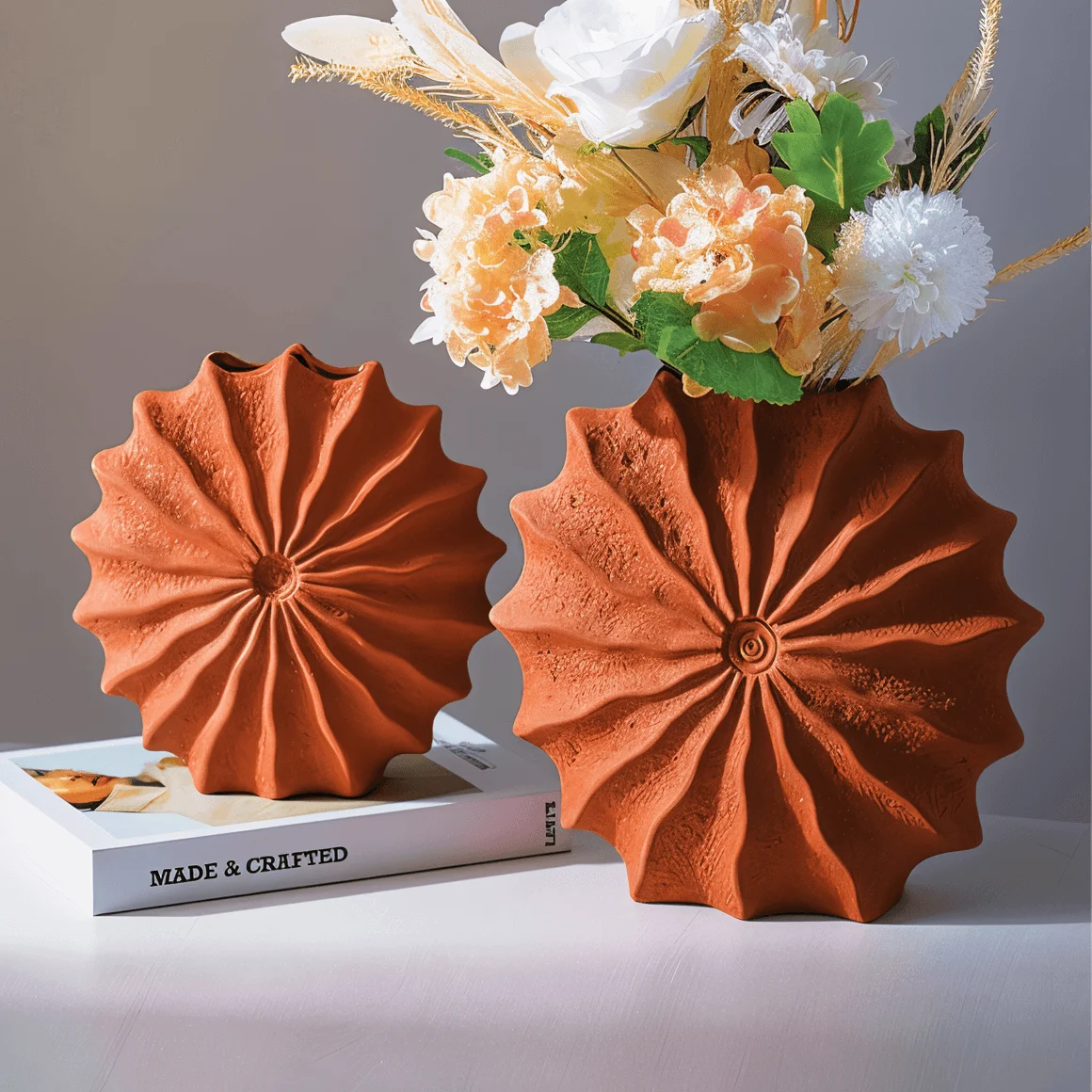 HomoraRustikaleRoteGefalteteKeramikvase4 Homorarustikalerotegefaltetekeramikvase4