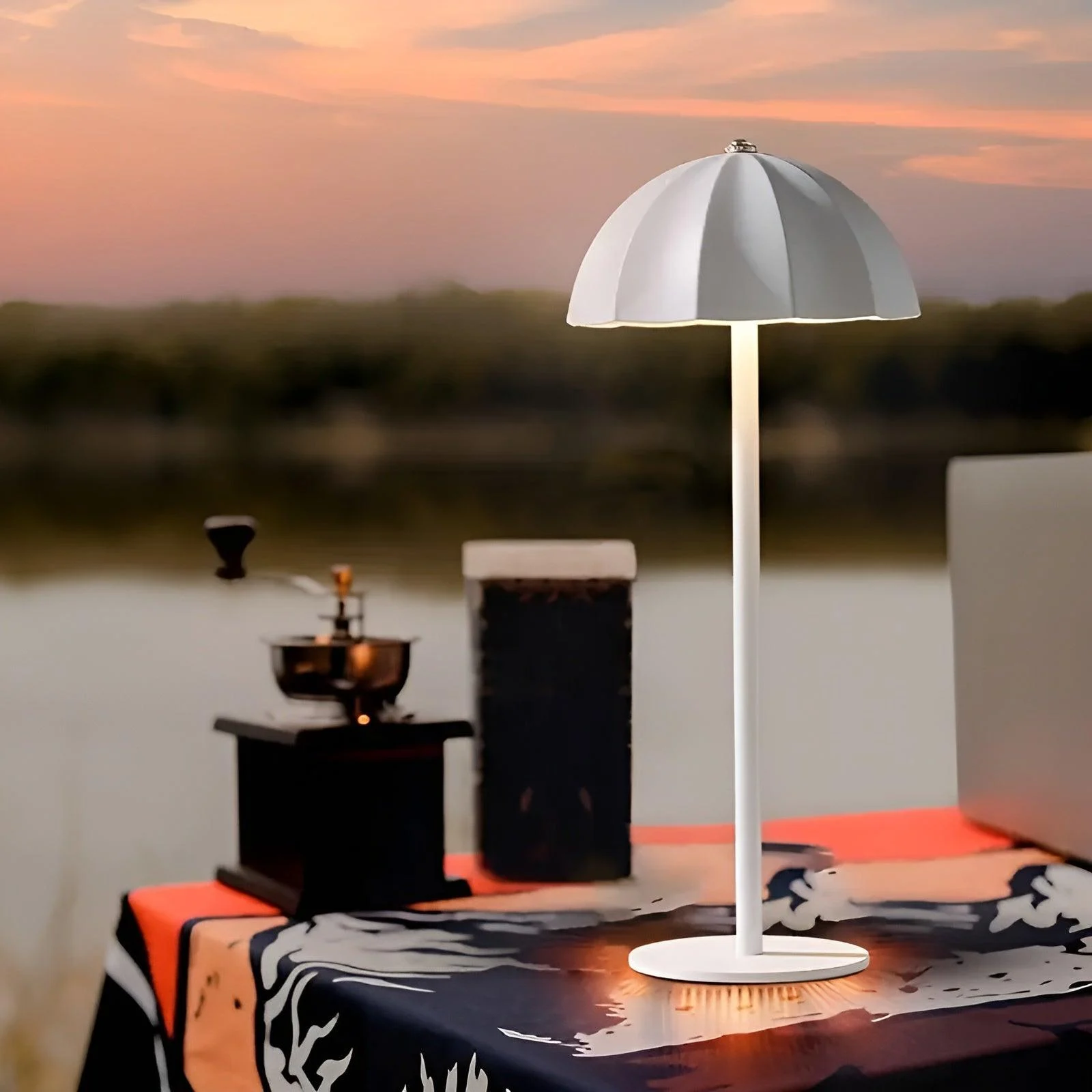 Homorasmarttablelampe7