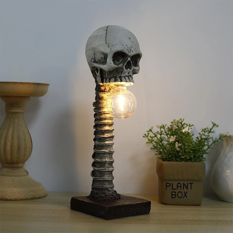 Horror_Skull_with_Spine_Lamp_-_-4297884 Horror Skull with Spine Lamp -