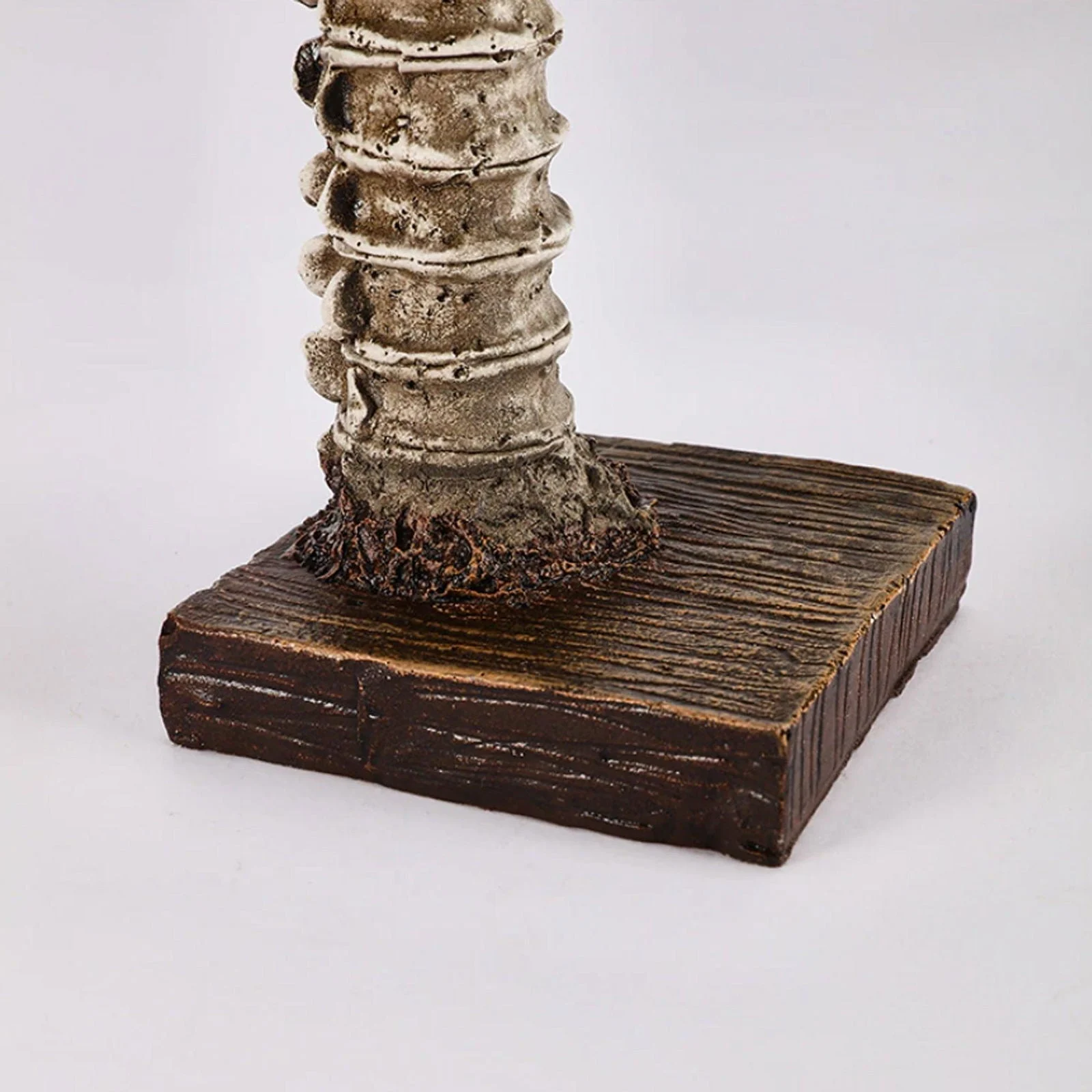 Horror_Skull_with_Spine_Lamp_-_-4297918 Horror Skull with Spine Lamp -