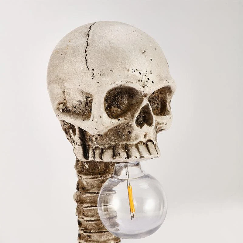 Horror_Skull_with_Spine_Lamp_-_-4297926 Horror Skull with Spine Lamp -