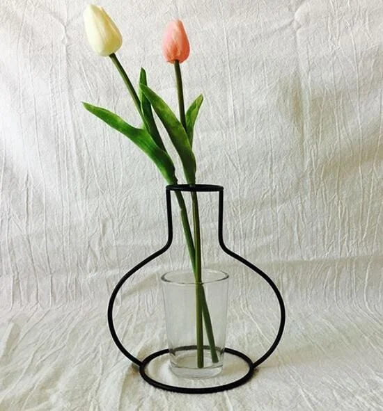 Iron_Outline_Vase_-_-_tag1_-4279770 Iron Outline Vase - - #tag1#