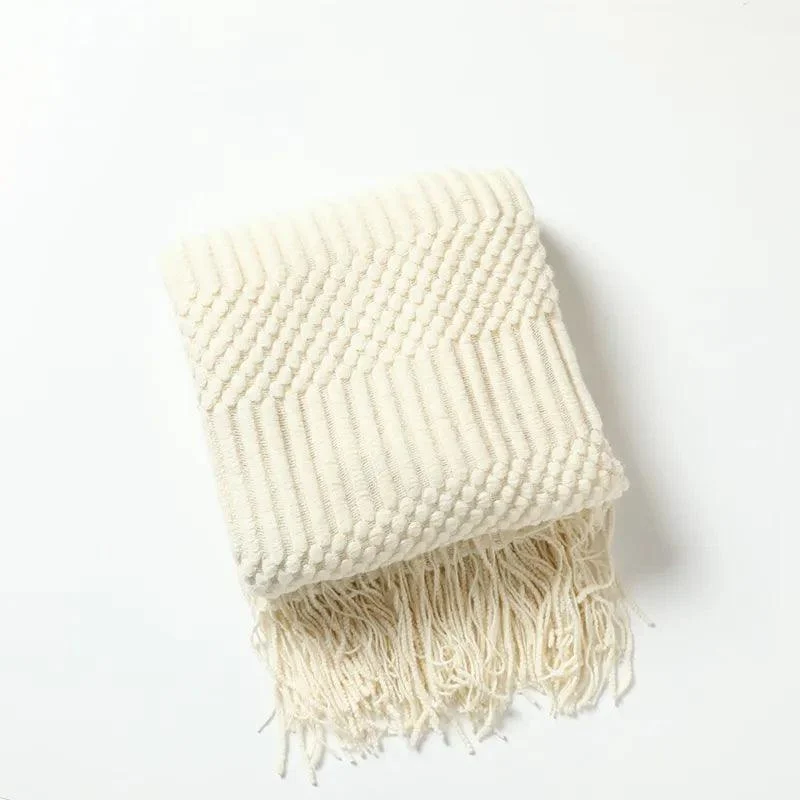 Knitted_Waffle_Blanket_Nordic_Decor_Elegance_-_-4313258 Knitted Waffle Blanket: Nordic Décor Elegance -