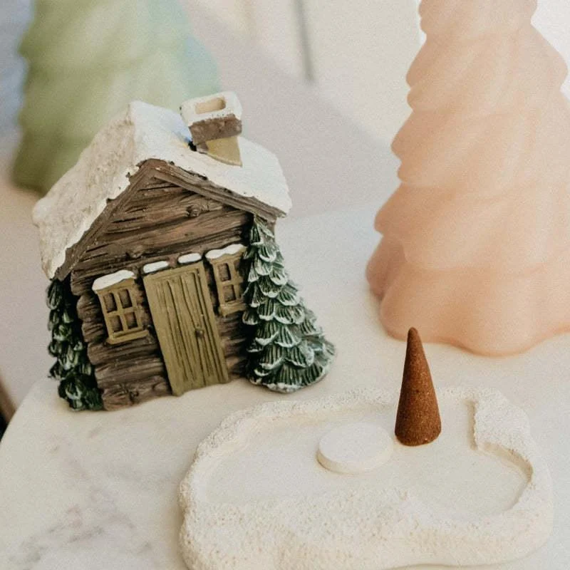 Log_Cabin_Incense_Burner_with_Smoking_Chimney_-_-4321164 Log Cabin Incense Burner with Smoking Chimney -