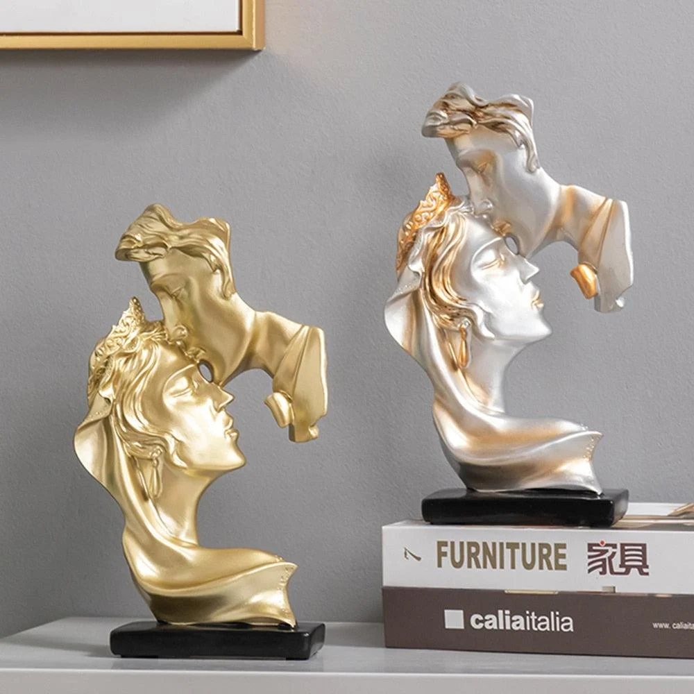 Love Moment Statue - Homeko