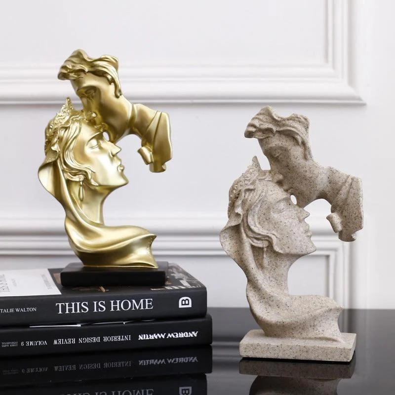 Love Moment Statue - Homeko