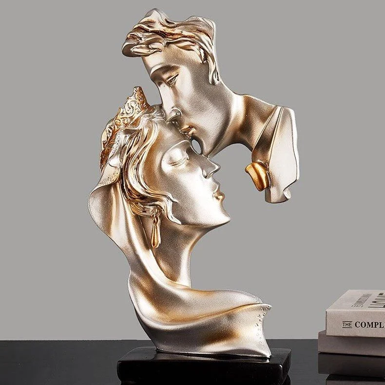 Love Moment Statue - Homeko