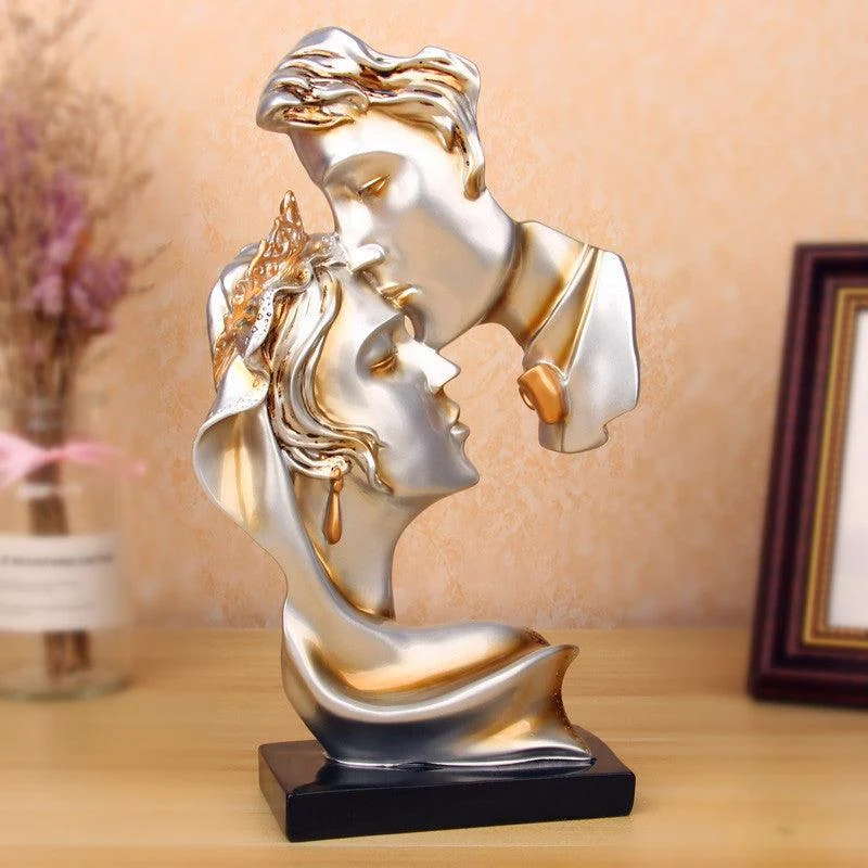 Love Moment Statue - Homeko