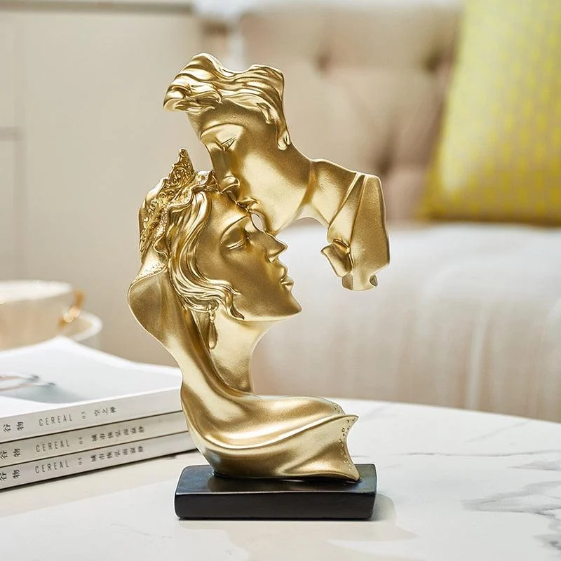 Love Moment Statue - Homeko