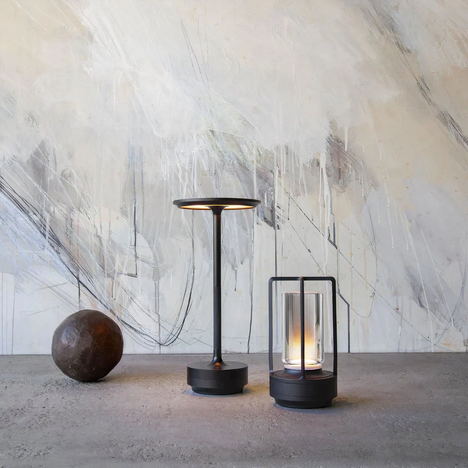 LumenArt_-_Create_an_Atmosphere_of_Elegance_with_the_Thomas_Table_Lamp_from_LumenArt_-_-_tag1_-4307649 LumenArt - Create an Atmosphere of Elegance with the Thomas Table Lamp from LumenArt - - #tag1#