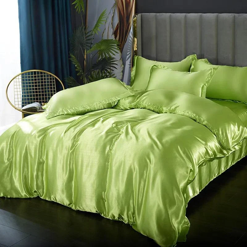 Luxurious_Silk_Bedding_Ensemble_Elegance_in_Every_Thread_-_-4324298 Luxurious Silk Bedding Ensemble: Elegance in Every Thread -