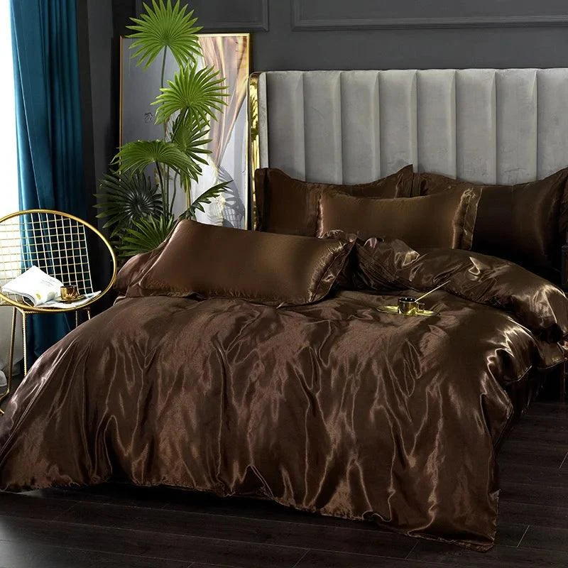 Luxurious_Silk_Bedding_Ensemble_Elegance_in_Every_Thread_-_-4324344 Luxurious Silk Bedding Ensemble: Elegance in Every Thread -