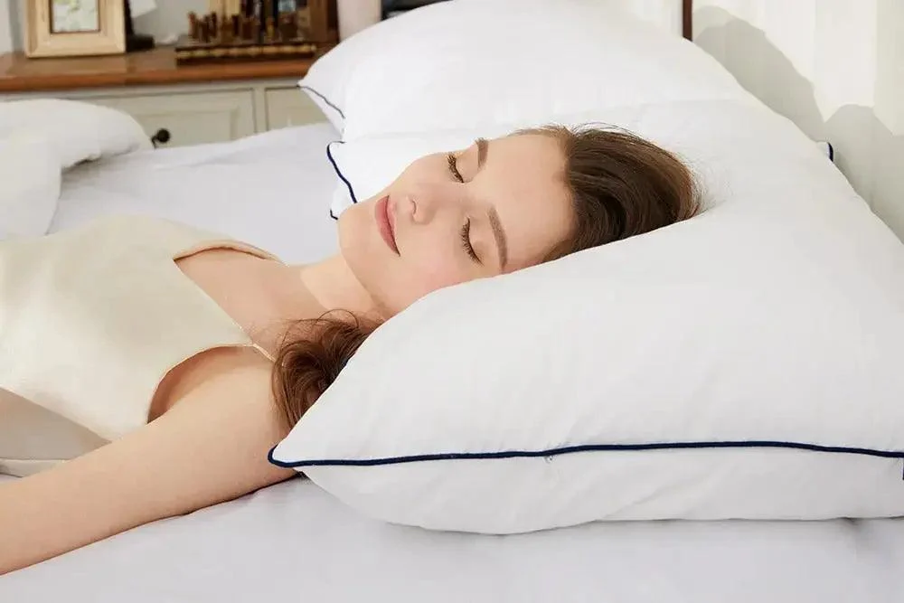 Luxury Hotel Pillow Set Decorfaure 1685706592