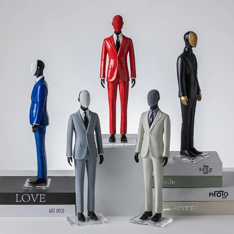 Male_Model_In_Suit_Hand-Carfted_Statue_-_-4328609 Male Model In Suit Hand-Carfted Statue -