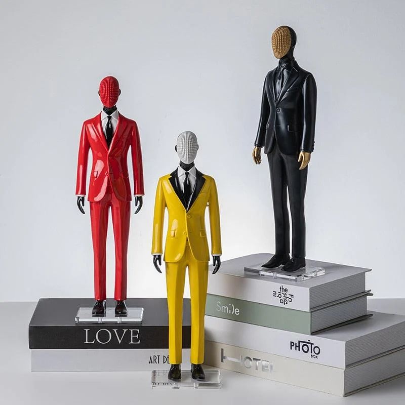 Male_Model_In_Suit_Hand-Carfted_Statue_-_-4328616 Male Model In Suit Hand-Carfted Statue -