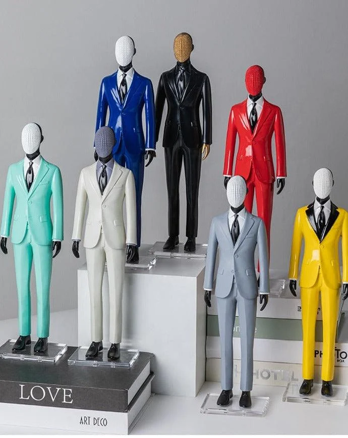 Male_Model_In_Suit_Hand-Carfted_Statue_-_-4328641 Male Model In Suit Hand-Carfted Statue -