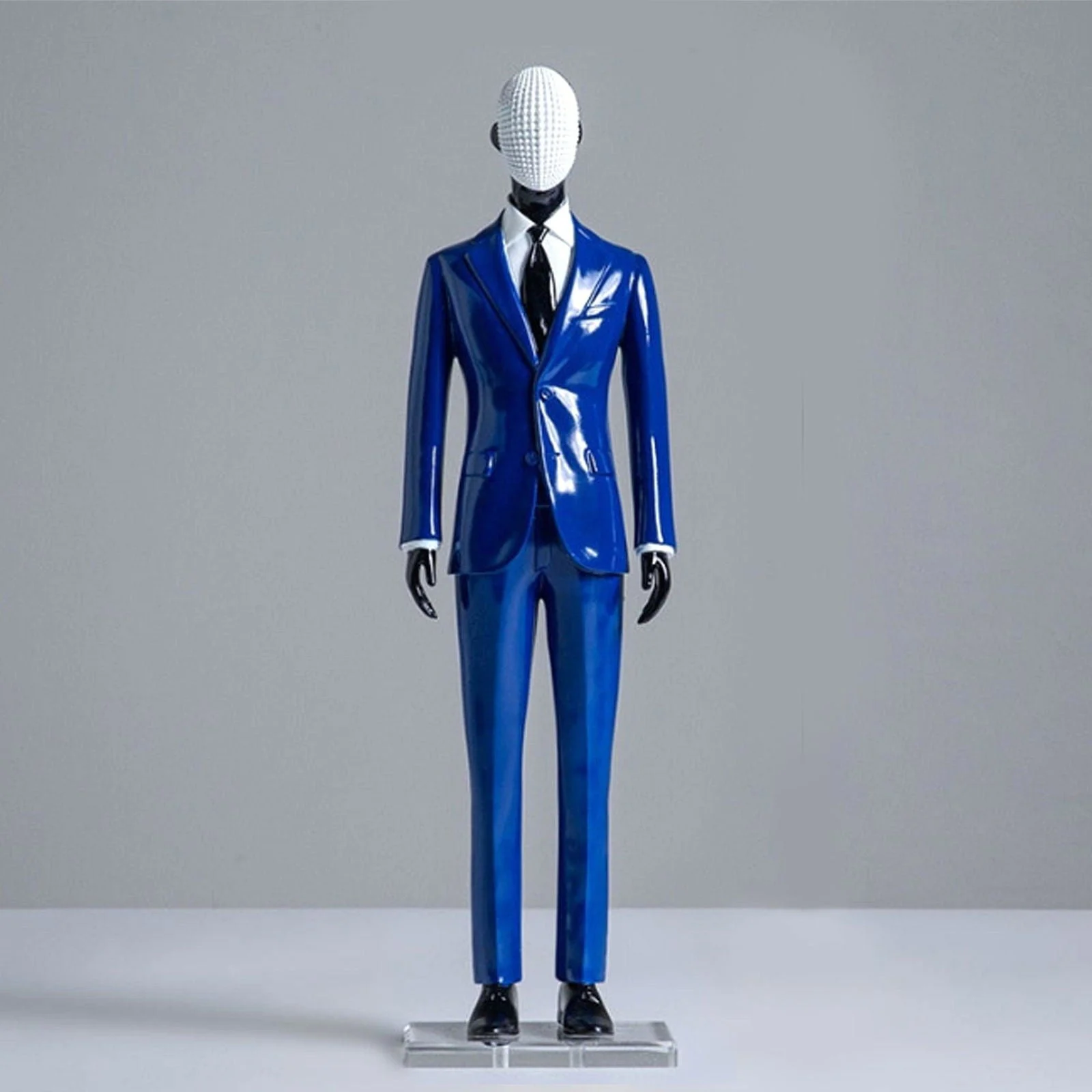 Male_Model_In_Suit_Hand-Carfted_Statue_-_-4328682 Male Model In Suit Hand-Carfted Statue -