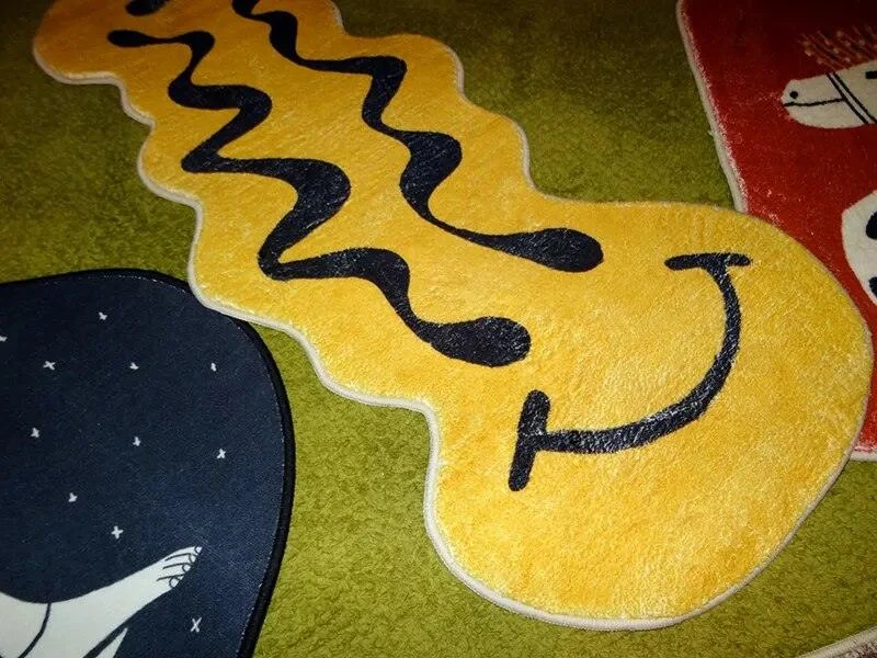 Melting Smile Hand-Crafted Rug -