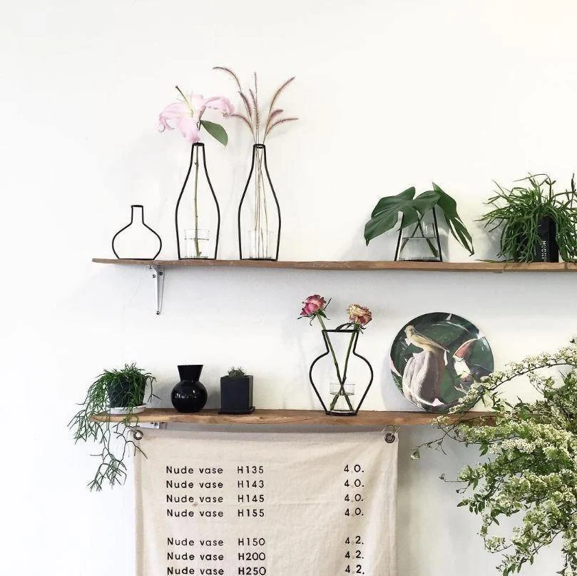 Minimal_Iron_Line_Vase_Holder_-_-4336671 Minimal Iron Line Vase Holder -