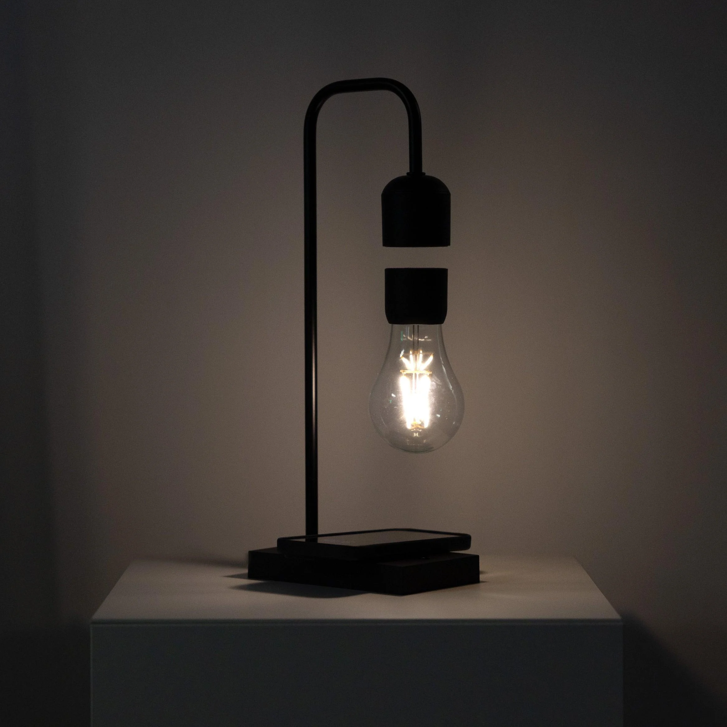 MinimalistFloatingLEDLampwithWirelessPhoneCharger-Homeko2 Minimalist Floating LED Lamp with Wireless Phone Charger - Homeko