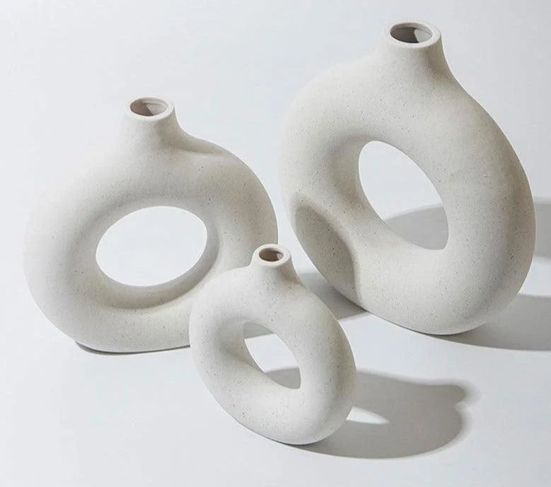 Minimalist_Ceramic_Hollow_Donut_Vase_-_-4338136 Minimalist Ceramic Hollow Donut Vase -