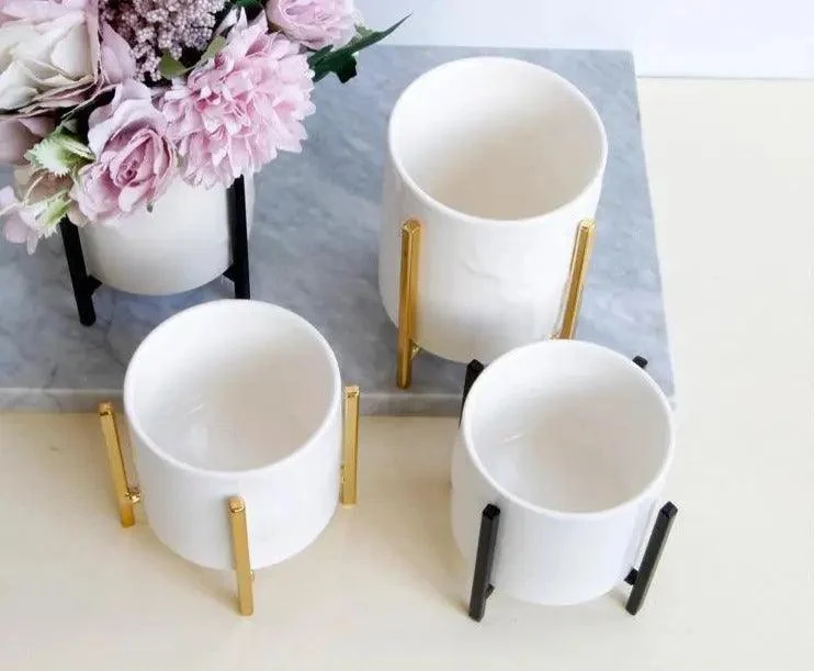 Minimalist_Flower_Planter_with_Metal_Stand_-_-4339023 Minimalist Flower Planter with Metal Stand -