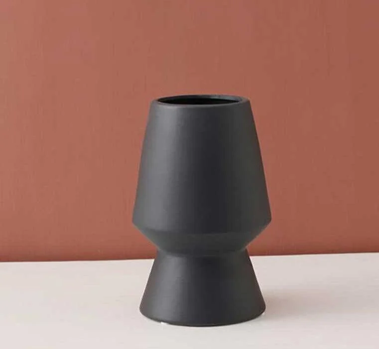 Minimalist_Hand_Painted_Ceramic_Abstract_Vase_-_-4339454 Minimalist Hand Painted Ceramic Abstract Vase -