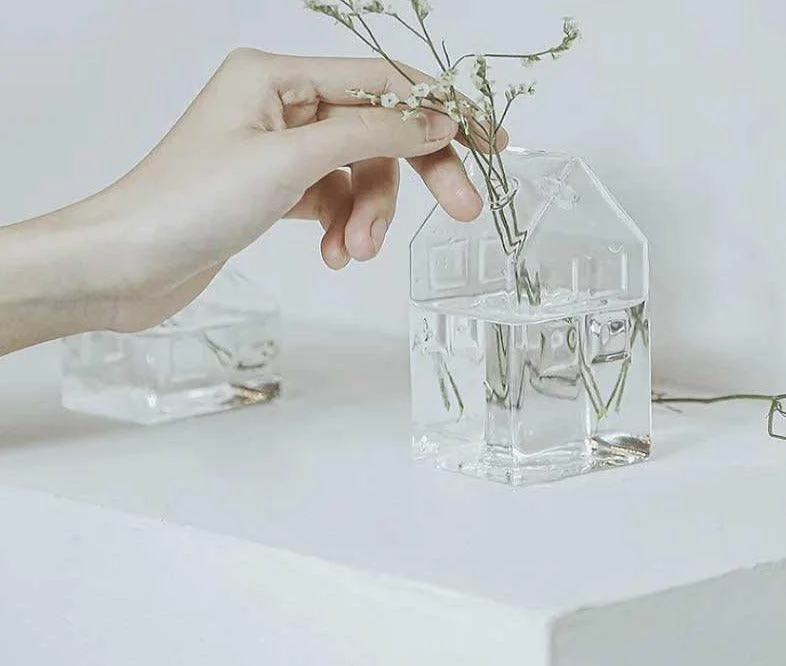 Minimalist_Small_House_Shaped_Glass_Vase_-_-4341113 Minimalist Small House Shaped Glass Vase -