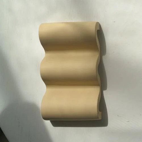 Minimalistic Decorative Wavy Dish -