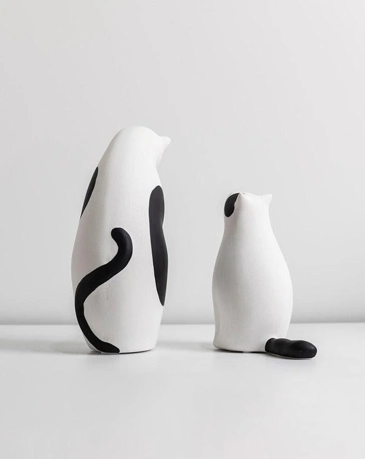 Minimalistic_Sitting_Cat_Sculpture_-_-4342126 Minimalistic Sitting Cat Sculpture -