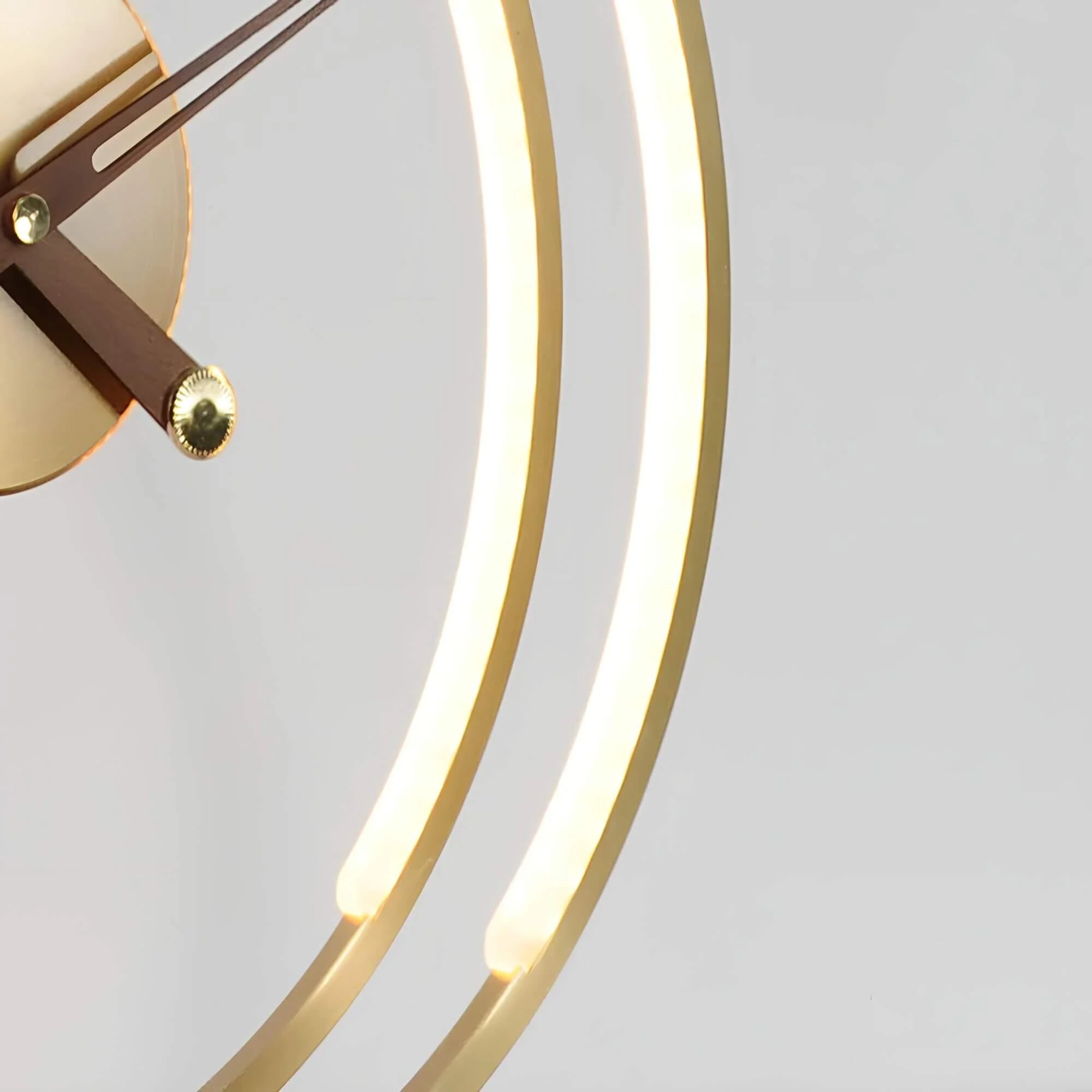 MinimalistischeLED-TischuhrlampemitkabelloserLadefunktion-ModernesDesignundhochwertigeMaterialien5 Minimalistischeled Tischuhrlampemitkabelloserladefunktion Modernesdesignundhochwertigematerialien5