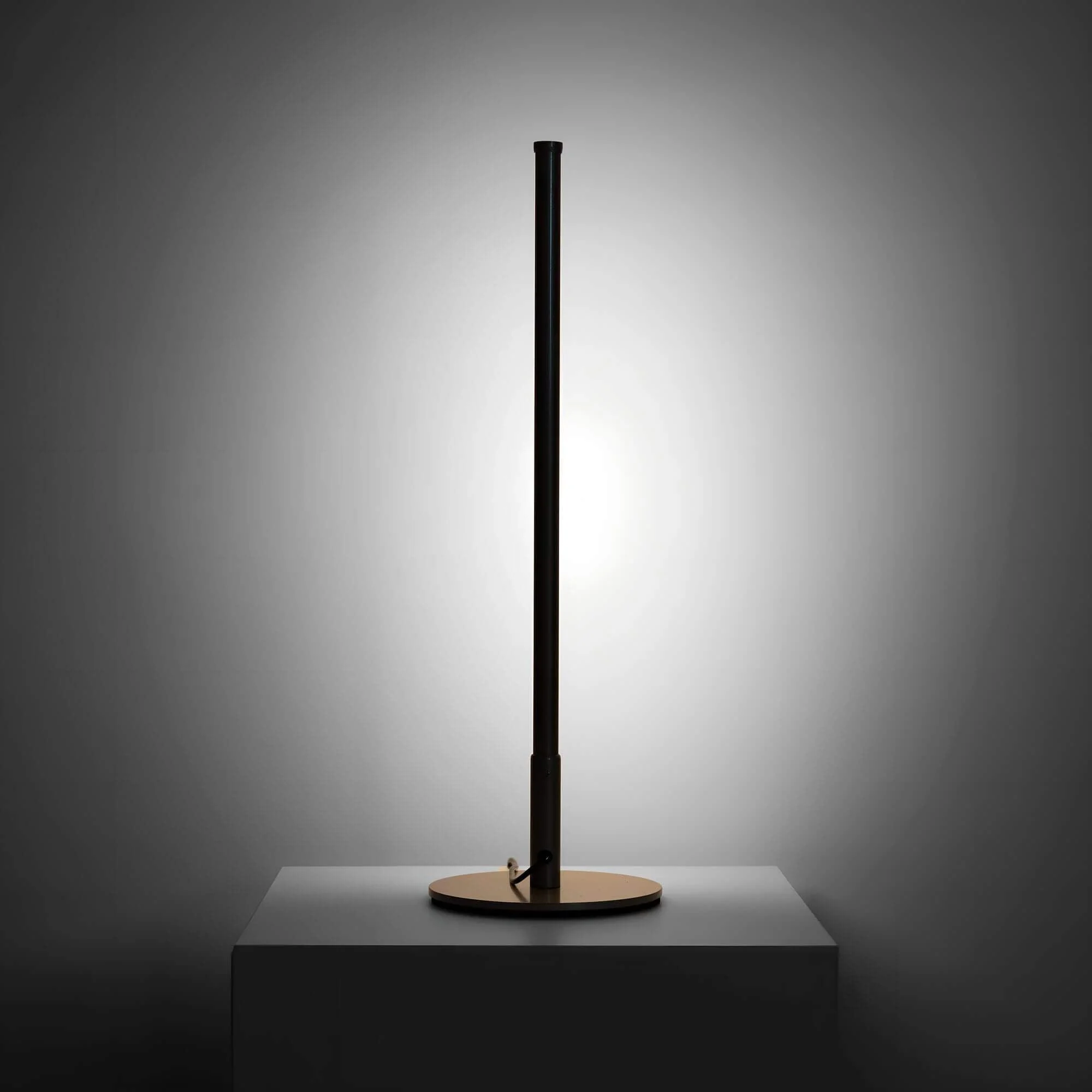MinimalistischeLegerLEDTischlampe-ModerneEleganz10 Minimalistischelegerledtischlampe Moderneeleganz10