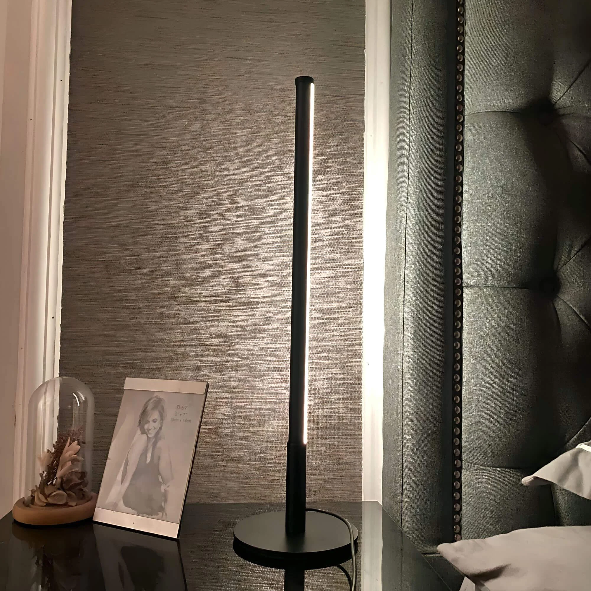 MinimalistischeLegerLEDTischlampe-ModerneEleganz14 Minimalistischelegerledtischlampe Moderneeleganz14
