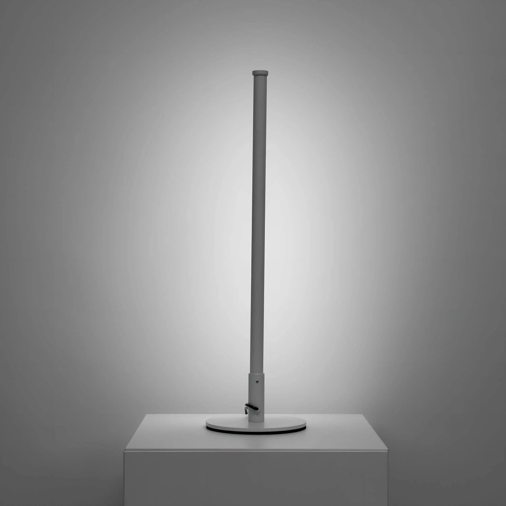 MinimalistischeLegerLEDTischlampe-ModerneEleganz4 Minimalistischelegerledtischlampe Moderneeleganz4
