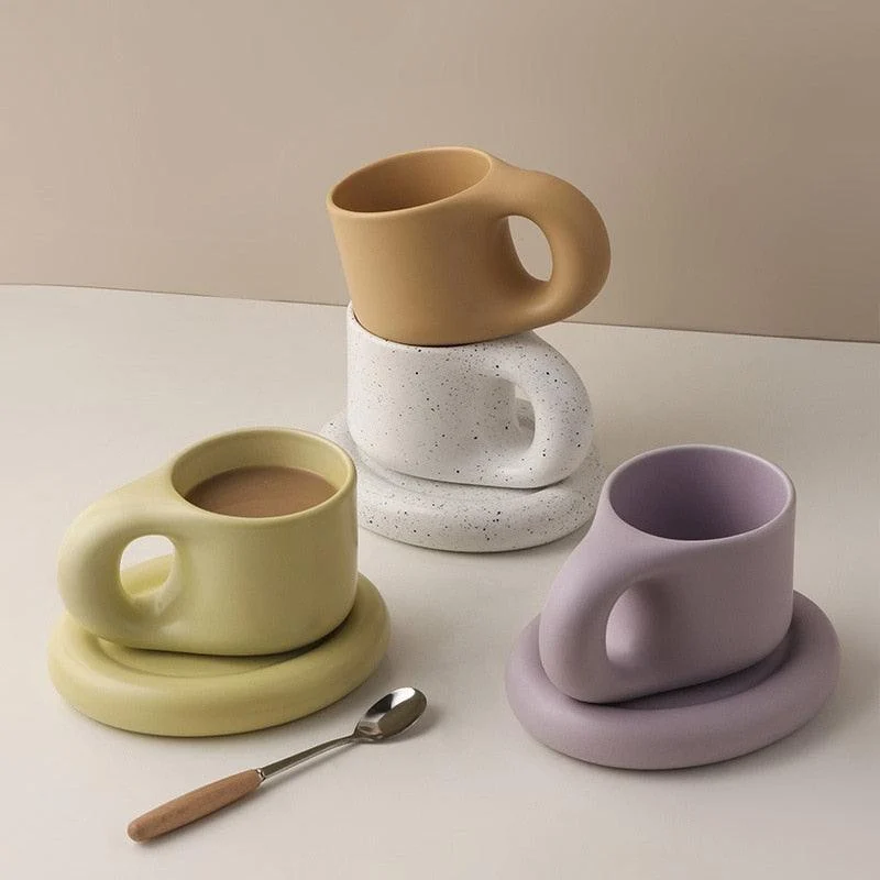 Minimalistporcelaincupandsaucerset-Homeko3 Minimalist porcelain cup and saucer set - Homeko