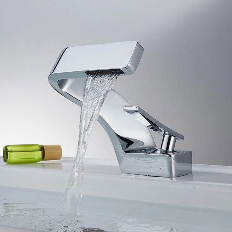 ModernCurvedFaucet-Homeko1 Modern Curved Faucet - Homeko
