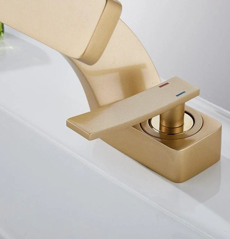 ModernCurvedFaucet-Homeko12 Modern Curved Faucet - Homeko