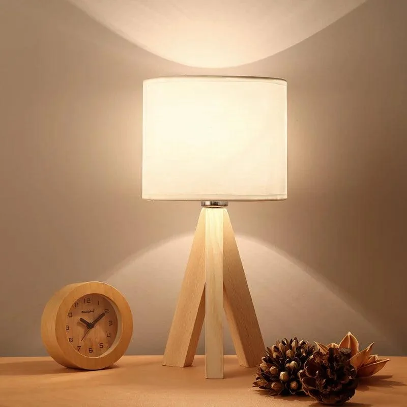 Moderne Houten Led Oogbescherming Tafellamp Japanse Creatief Massief Hout Slaapkamer Bureaulamp Met Vierkante Driehoek C3fdeeb5 4fc2 4724 A581 C26fdd8db3c8