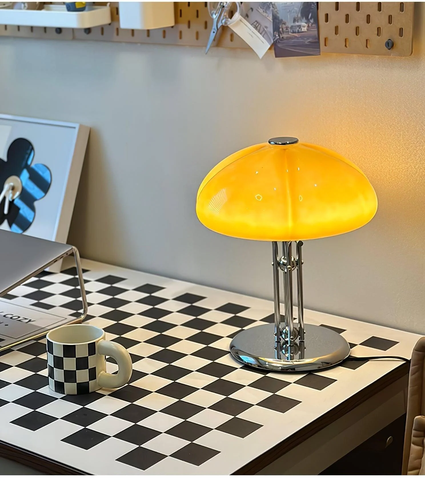 Mushroom_Bauhaus_Table_Lamp___7 Mushroom Bauhaus Table Lamp 7