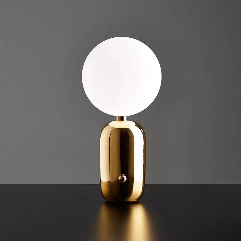 Nordic Design Modern Creative Bedroom Bedside Ball Golden Table Lamp Simple Fashion Study Room Glass Desk