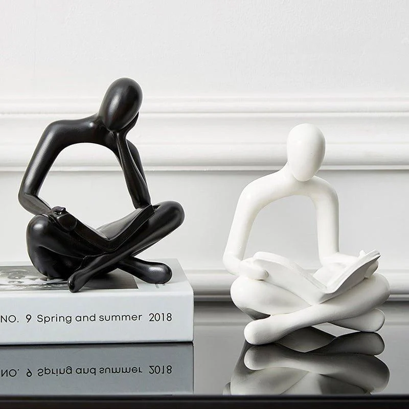 Nordic Reader Statue -