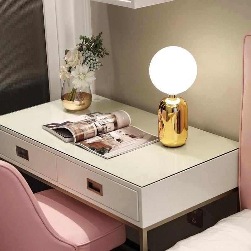 Nordic Table Lamp -