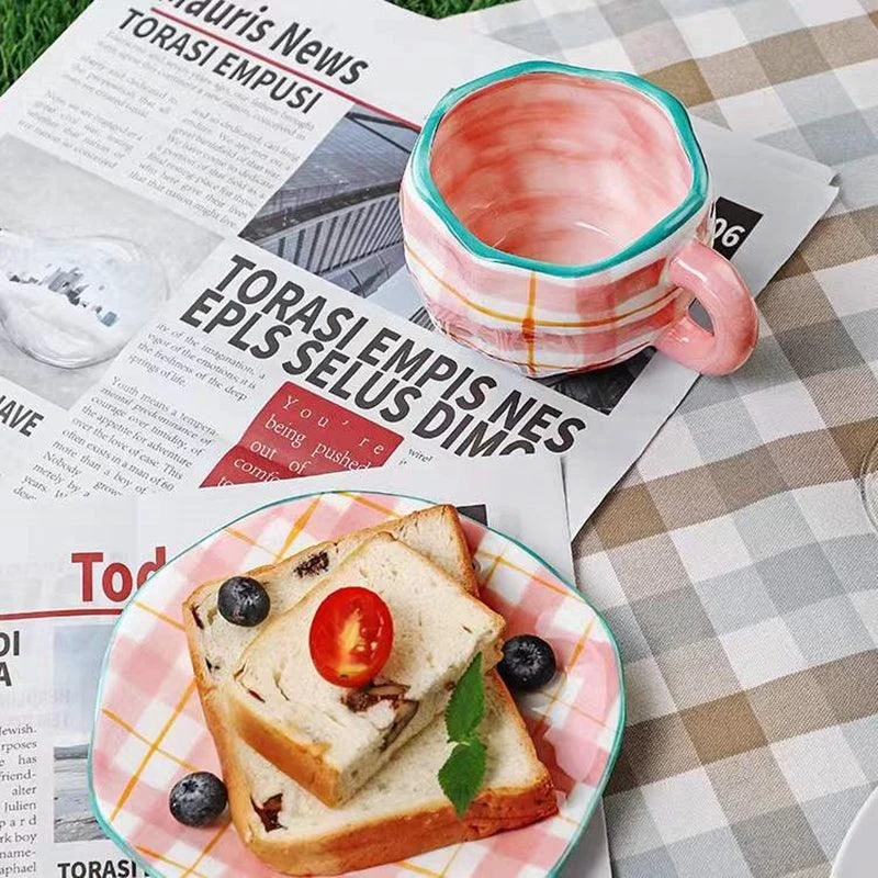 OWJlHand-painted-Flower-Ceramic-Checkerboard-Coffee-Cup-Home-Office-Mug-With-Saucer-Breakfast-Milk-Cup-Creative_3d9907cf-a976-4b8b-9b92-2e7bdf3f0576 Retro Ceramic Checkered Mug - ISTANBULLU LTD