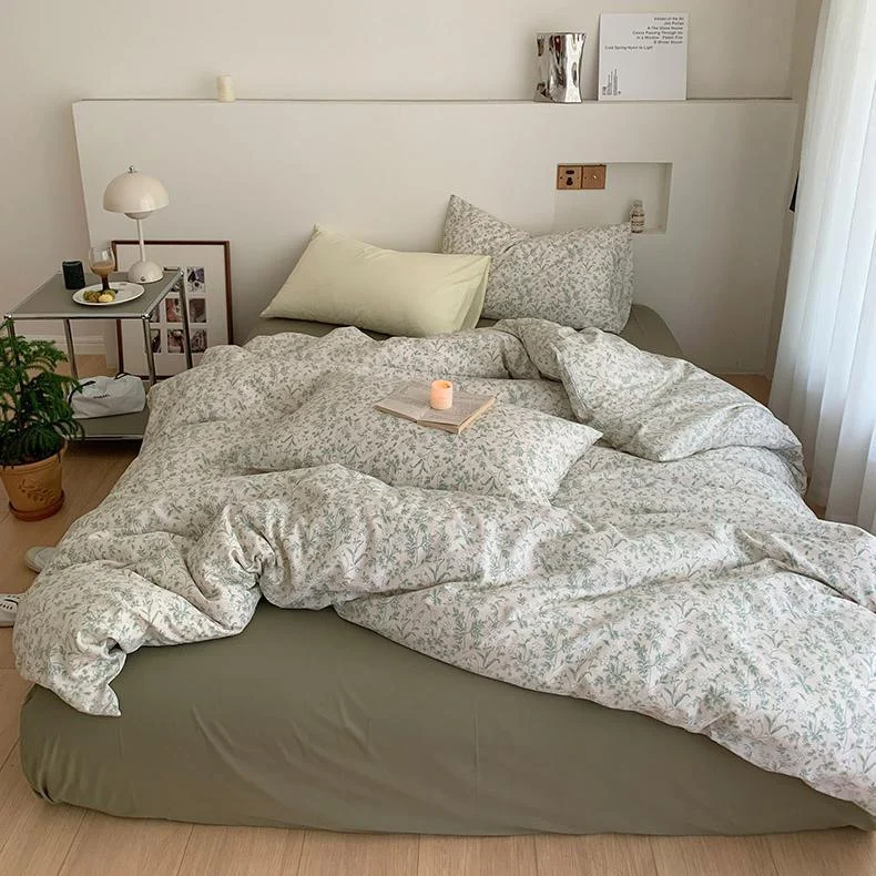 Olivecolorfloraldreamybeddingsetinaestheticvintagebedroom8
