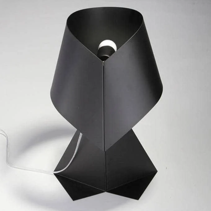 Origami-Inspired_Minimalist_Side_Table_Lamp_Artful_Lighting_-_-4358722 Origami-Inspired Minimalist Side Table Lamp: Artful Lighting -