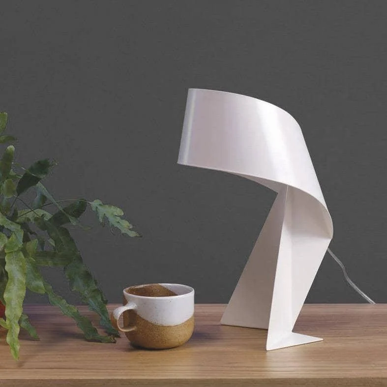 Origami-Inspired_Minimalist_Side_Table_Lamp_Artful_Lighting_-_-4358735 Origami-Inspired Minimalist Side Table Lamp: Artful Lighting -
