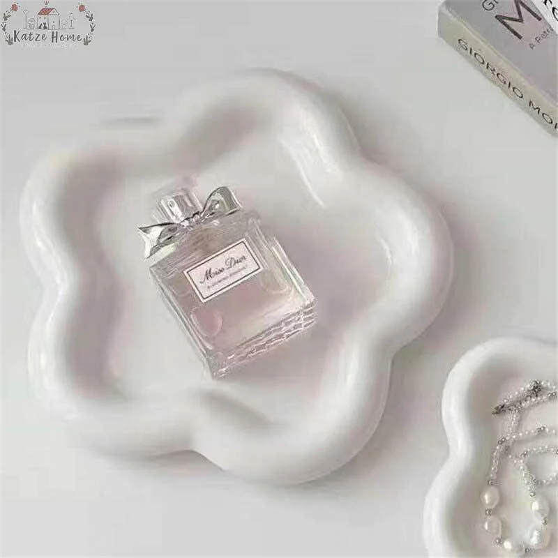 Pastel Little Flower Dish Plate -